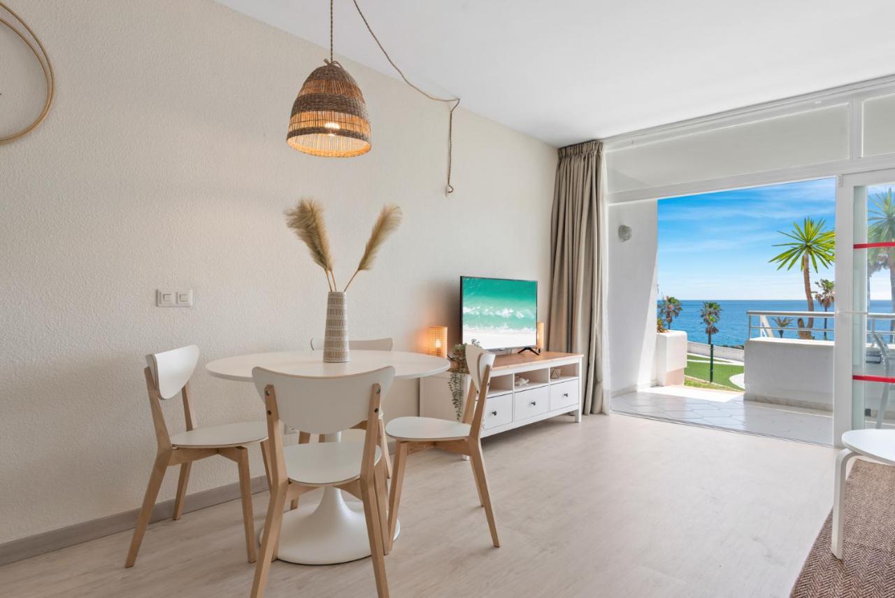 Frontline Beach Apartment Miraflores Sitio de Calahonda Exterior photo