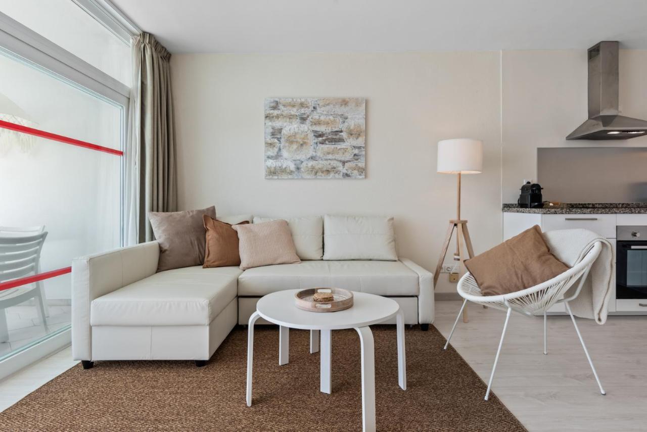 Frontline Beach Apartment Miraflores Sitio de Calahonda Exterior photo