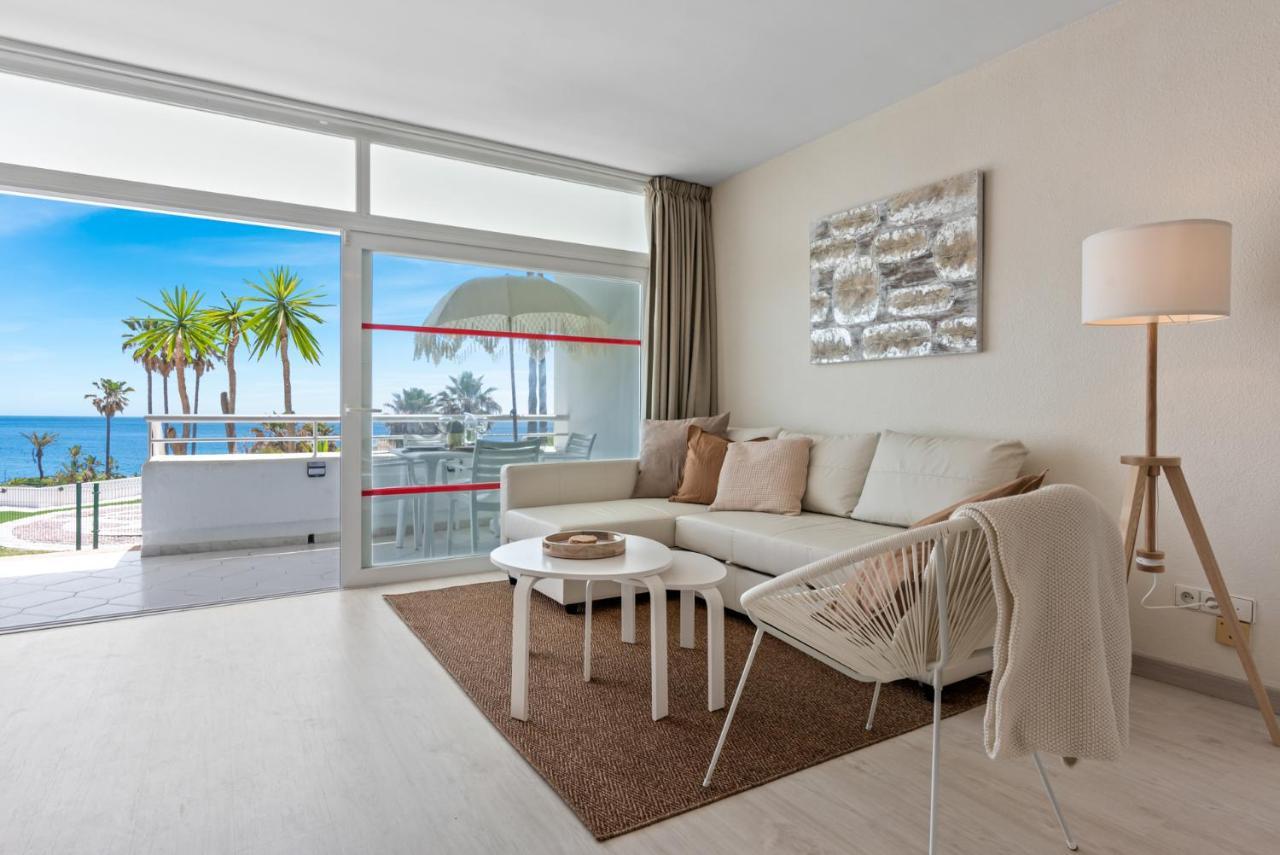 Frontline Beach Apartment Miraflores Sitio de Calahonda Exterior photo